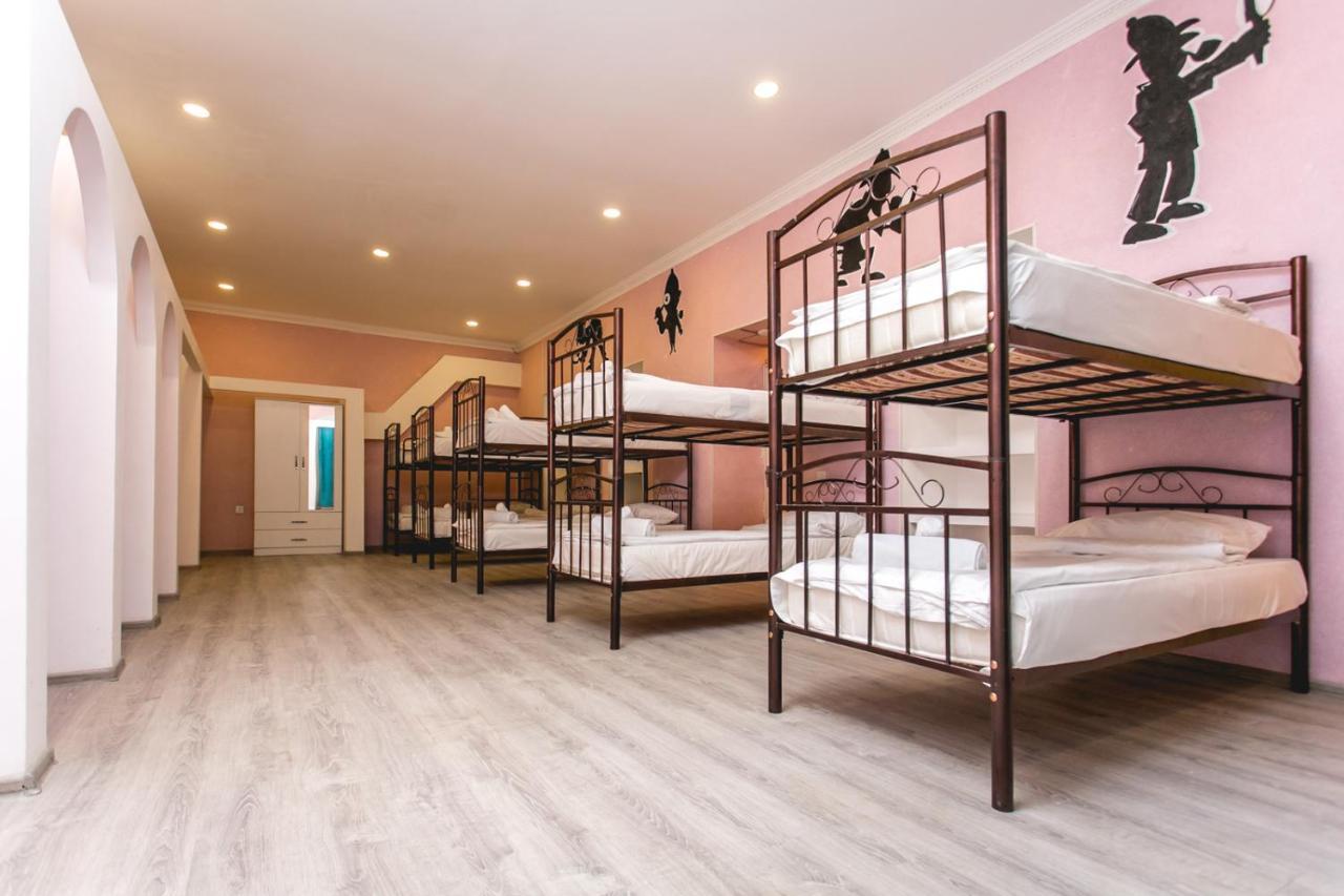 Sherlock Holmes Hostel Baku Luaran gambar
