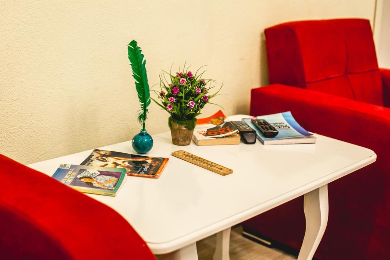 Sherlock Holmes Hostel Baku Luaran gambar