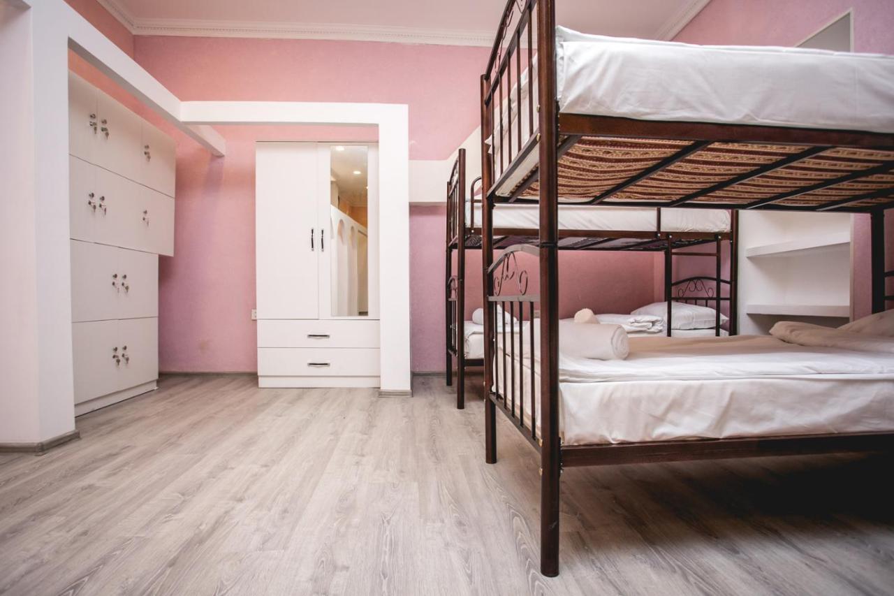 Sherlock Holmes Hostel Baku Luaran gambar