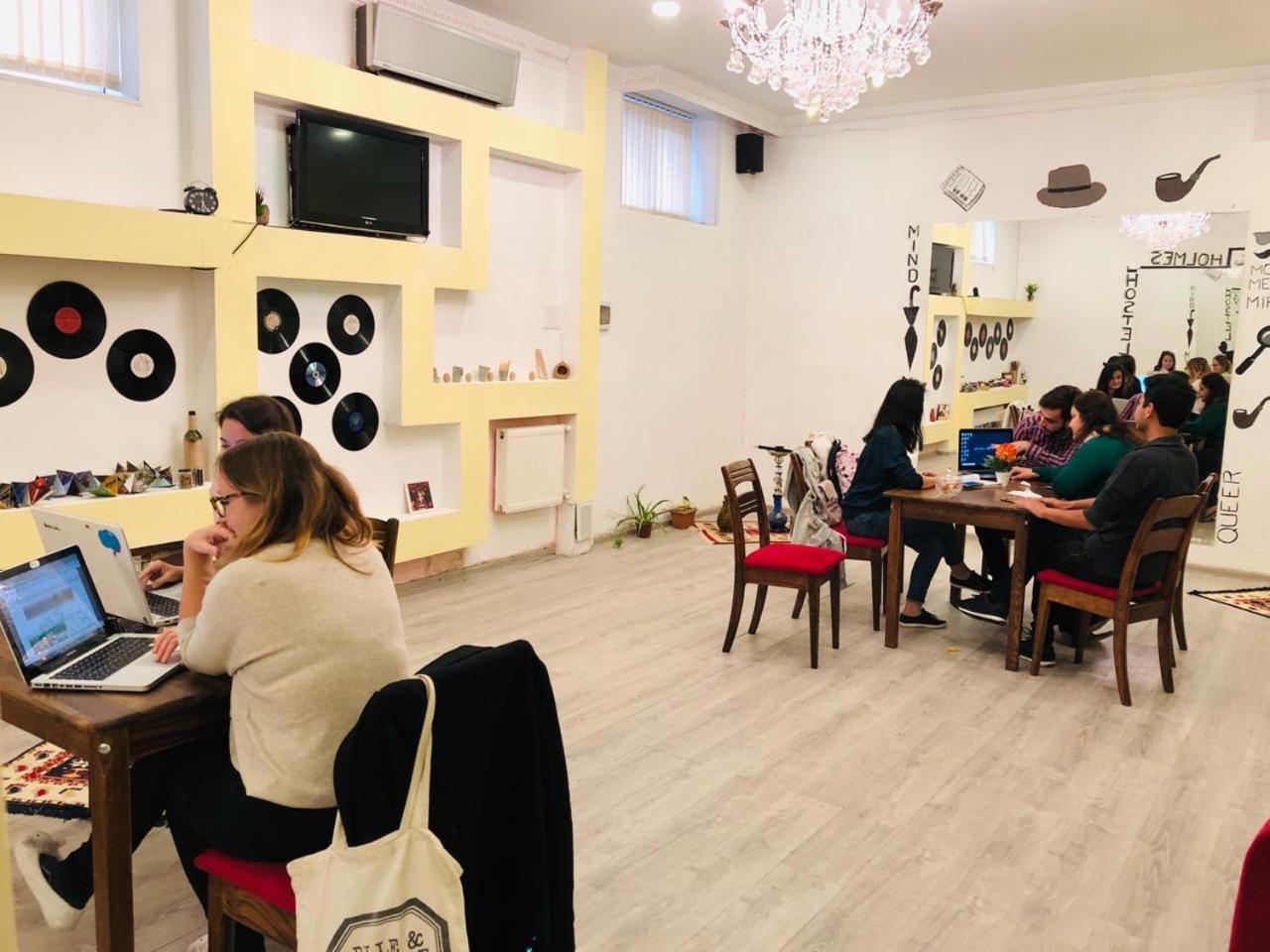 Sherlock Holmes Hostel Baku Luaran gambar